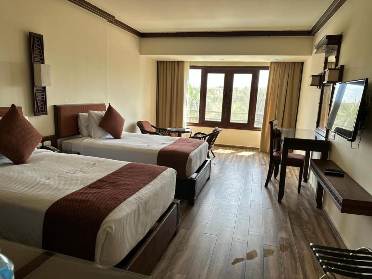 Africana Hotel & Spa Qaryat Shakush ภายนอก รูปภาพ