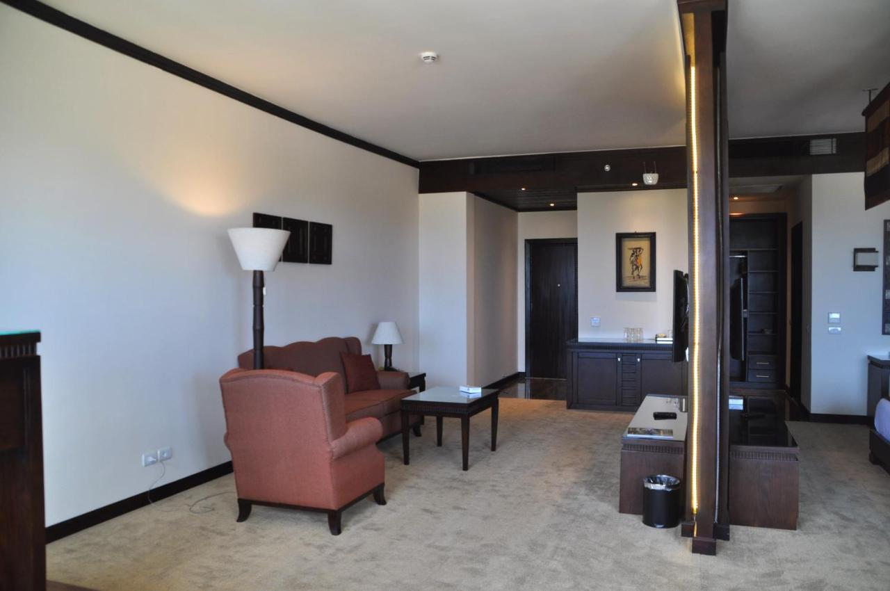 Africana Hotel & Spa Qaryat Shakush ภายนอก รูปภาพ
